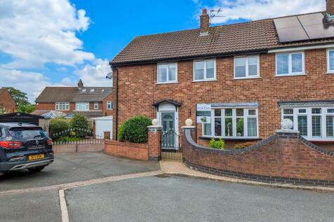 Kirkham Avenue, Lowton, Warrington 3 bed semi