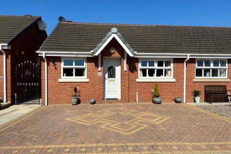 2 bedroom semi-detached bungalow for sale