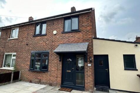 2 bedroom semi-detached house for sale