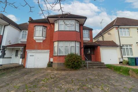 St. Margarets Road, Edgware, HA8 5 bed detached house for sale