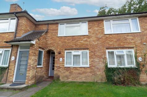 Heronsgate, Edgware, Middx, HA8 2 bed maisonette for sale