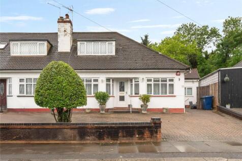 The Grove, Edgware, HA8 2 bed bungalow for sale