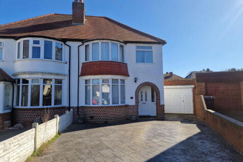 Hilston Avenue, Halesowen B63 3 bed semi