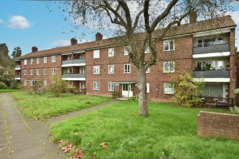 2 bedroom ground floor flat for sale