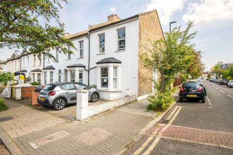 Cambria Road, London, SE5 4 bed end of terrace house for sale