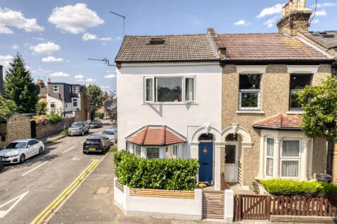 2 bedroom ground floor flat for sale