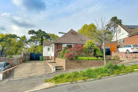 4 bedroom detached bungalow for sale