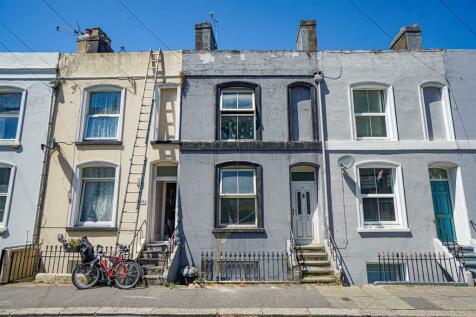 4 bedroom terraced house for sale