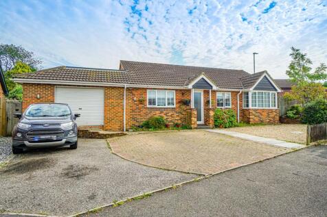 5 bedroom detached bungalow for sale