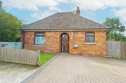 2 bedroom detached bungalow for sale