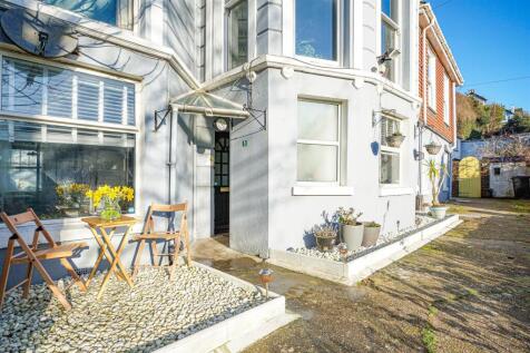 Elphinstone Road, Hastings 2 bed flat for sale