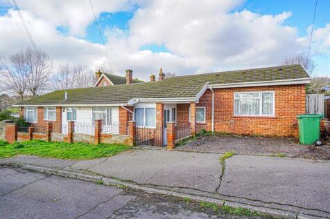 4 bedroom detached bungalow for sale