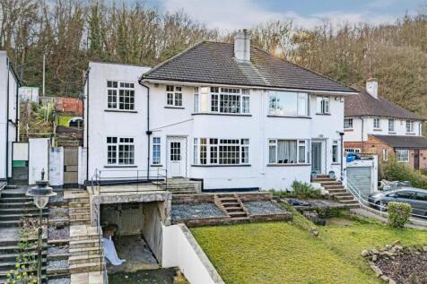 6 bedroom semi-detached house for sale
