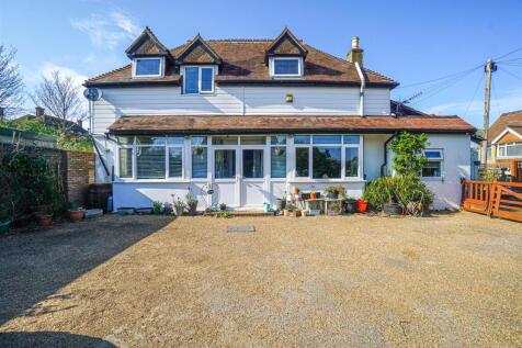 2 bedroom detached house for sale