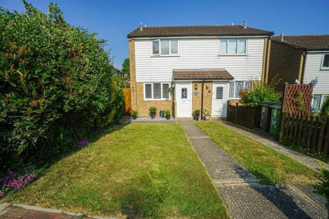 2 bedroom semi-detached house for sale