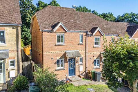 2 bedroom semi-detached house for sale
