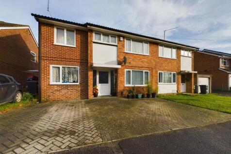 6 bedroom semi-detached house for sale