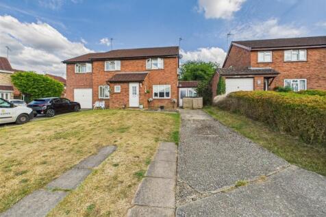 2 bedroom semi-detached house for sale