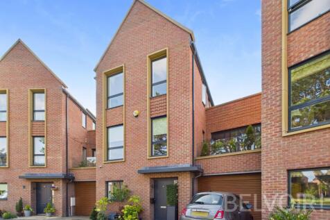 Lady Herbert Way, Radbrook Village... 4 bed townhouse for sale