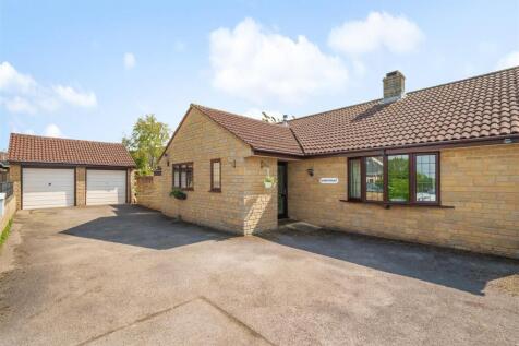 4 bedroom bungalow for sale