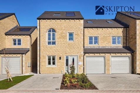 4 bedroom semi-detached house for sale