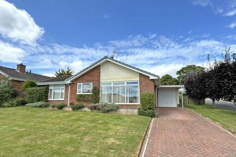 2 bedroom detached bungalow for sale