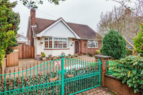 2 bedroom detached bungalow for sale