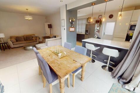 Western Road, Flixton, Manchester, M41 4 bed detached house for sale