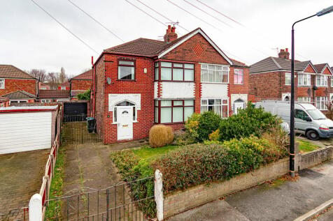 Stretton Avenue, Stretford... 3 bed semi