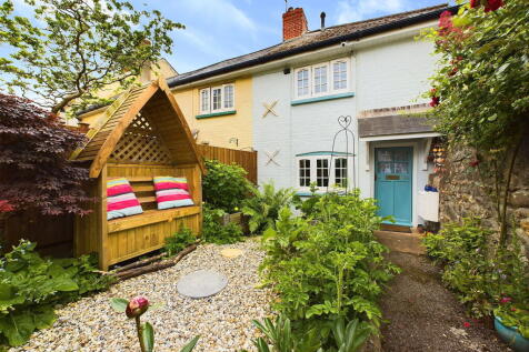 2 bedroom cottage for sale