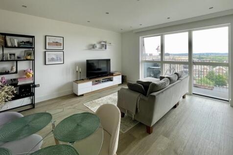 Masters Court, Lyon Road, Harrow, HA1 1 bed apartment for sale