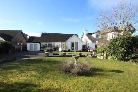 3 bedroom detached bungalow for sale