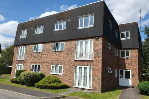 High Street, Slough SL3 1 bed flat for sale