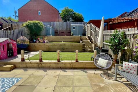 Mitchells Avenue, Barnsley S73 3 bed detached house for sale