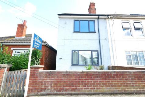 4 bedroom semi-detached house for sale