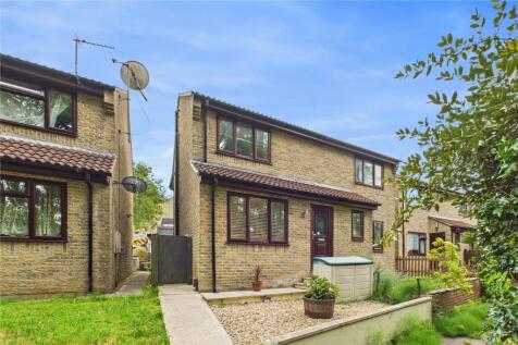 2 bedroom semi-detached house for sale