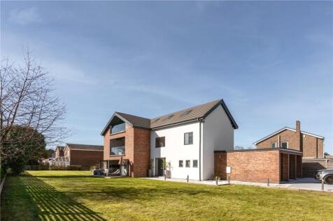 5 bedroom detached house for sale