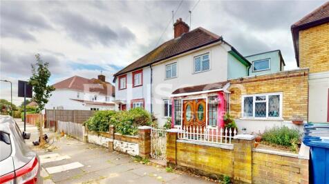 5 bedroom semi-detached house for sale