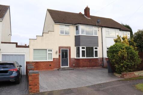 3 bedroom semi-detached house for sale