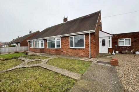2 bedroom semi-detached bungalow for sale