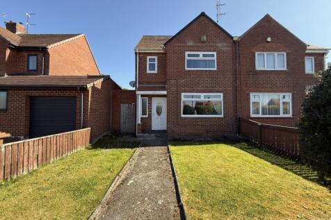 2 bedroom semi-detached house for sale