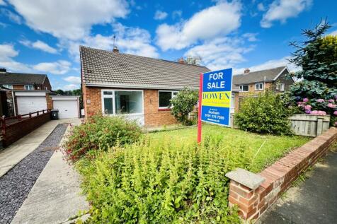 2 bedroom semi-detached bungalow for sale