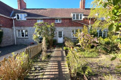 Barn Close, Street 2 bed terraced house for sale