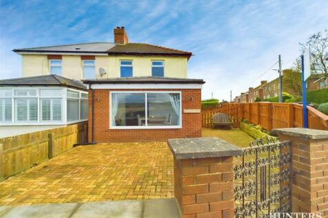 2 bedroom semi-detached house for sale