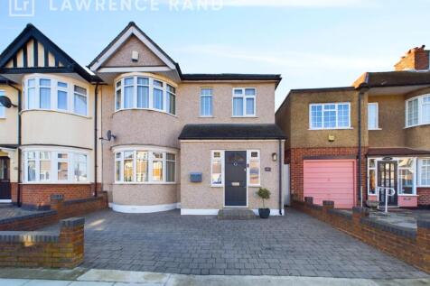 Exmouth Road, Ruislip, Middlesex, HA4 3 bed end of terrace house for sale