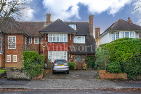 5 bedroom semi-detached house for sale