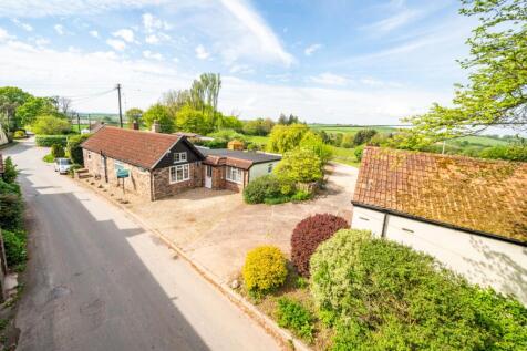 Staple Cross, Hockworthy, Wellington... 3 bed bungalow for sale