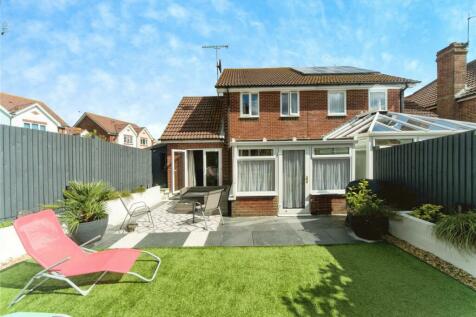 4 bedroom semi-detached house for sale