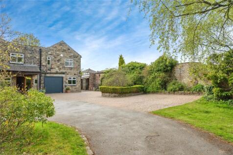 Glen Road, West Yorkshire BD16 4 bed detached house for sale