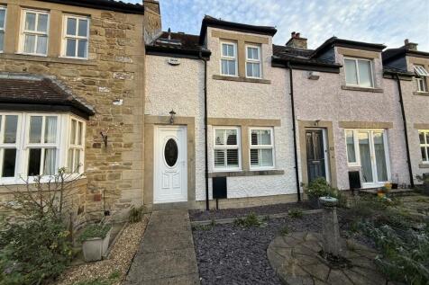 4 bedroom terraced house for sale